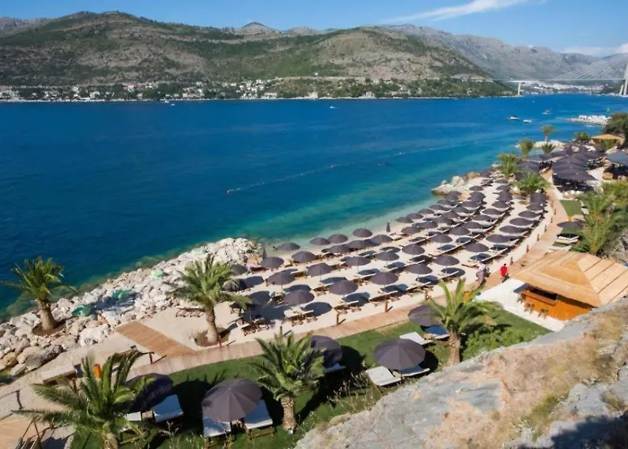 アパート Brand New Nebo ドゥブロブニク