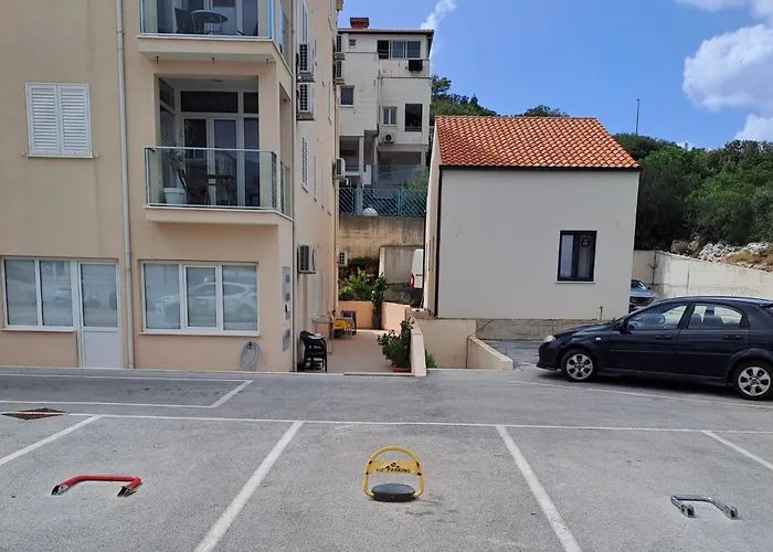 Brand New Nebo アパート *